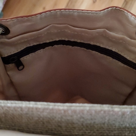 NWOT Sherpani canvas and burlap backpack - Picture 6 of 10